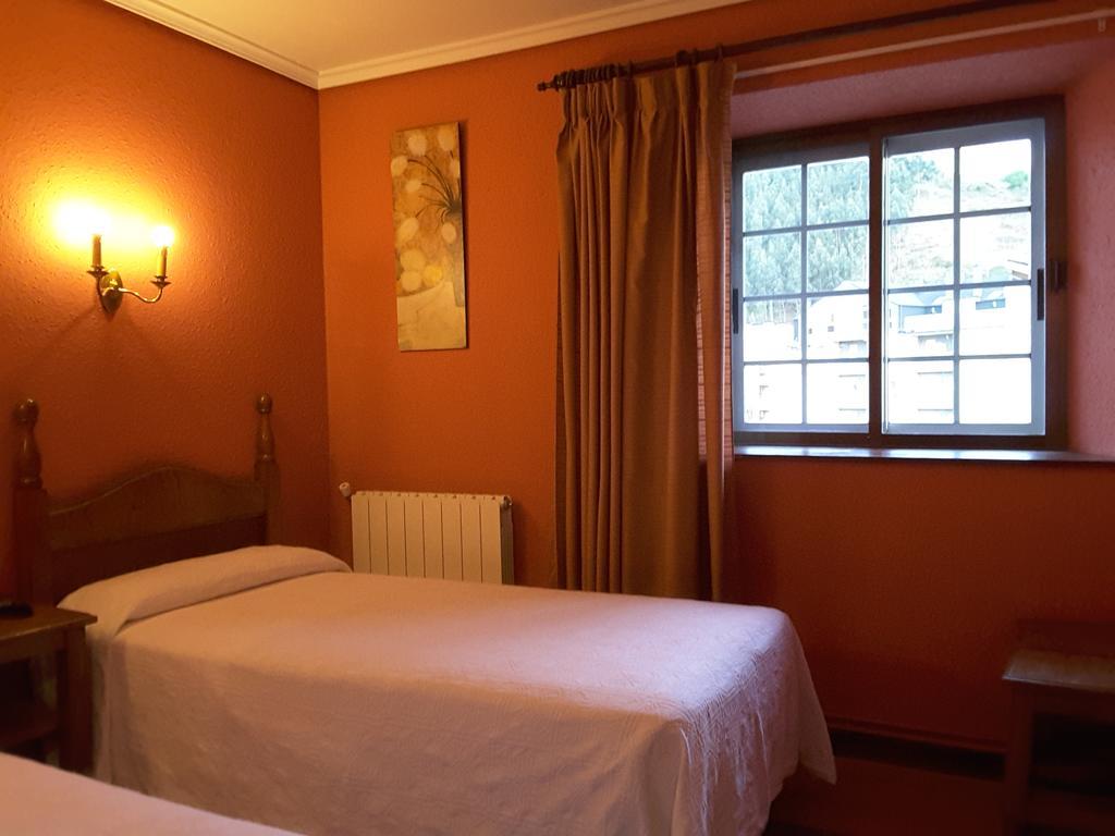 Riodeva Hotell Unquera Eksteriør bilde