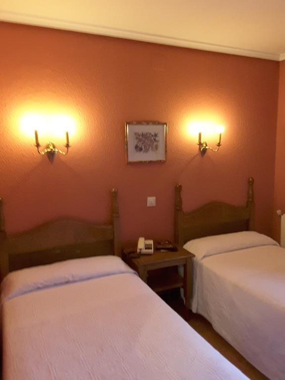 Riodeva Hotell Unquera Eksteriør bilde