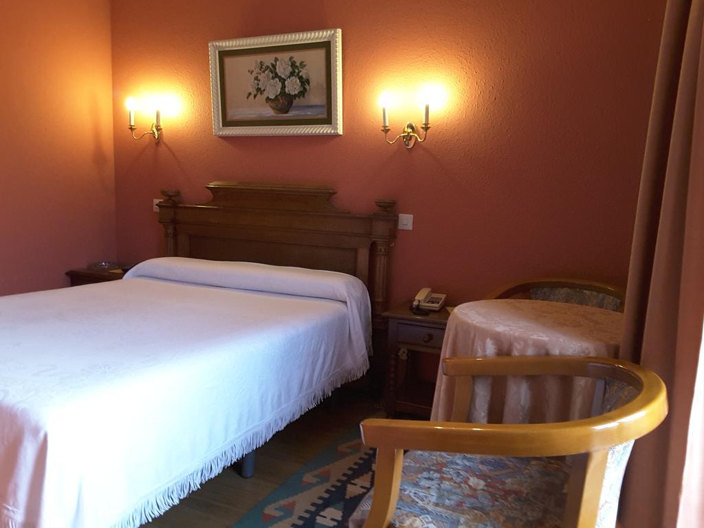 Riodeva Hotell Unquera Eksteriør bilde